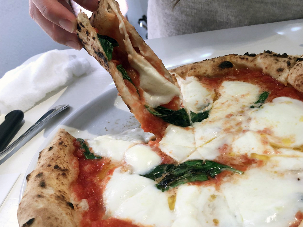 ピッツェリア アンティモでお昼ごはんマルゲリータピザ