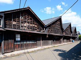 ノコギリ屋根の織物工場（後藤織物）