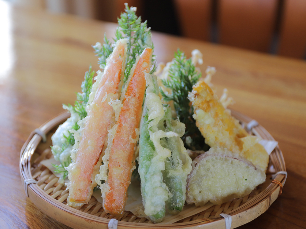美野原茶屋でランチ野菜の天ぷら小